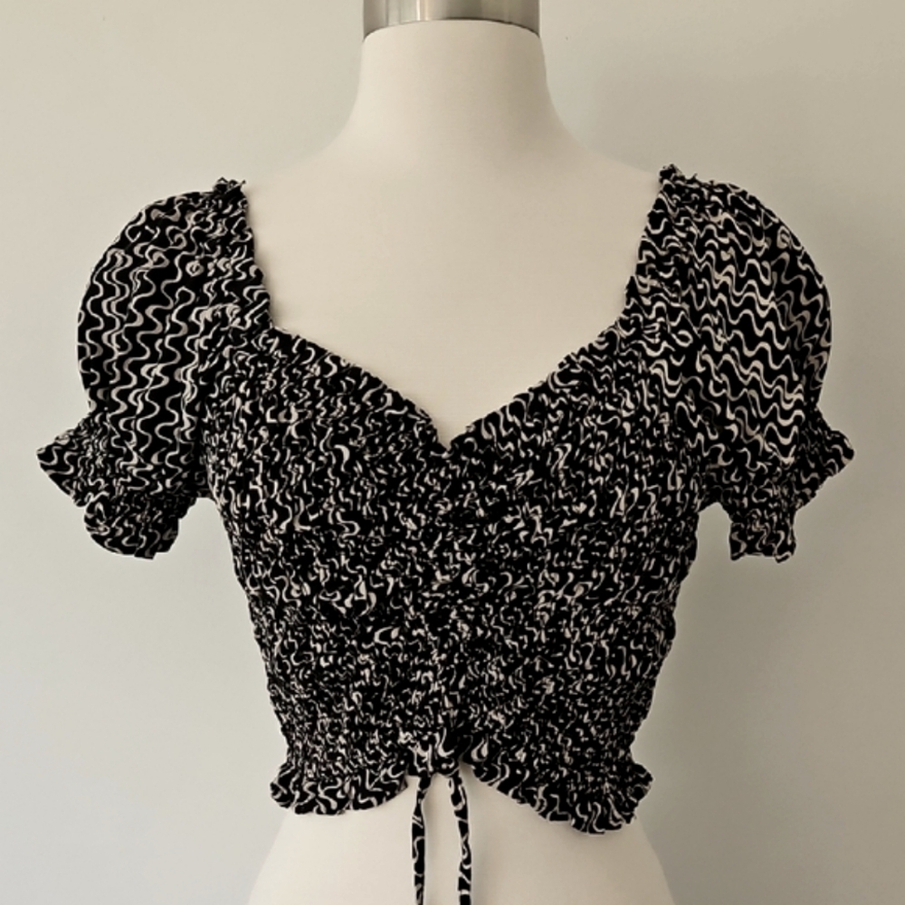 Angie Bohemian Ruched Crop Top Smocked Off-the-Shoulder Size Large‎